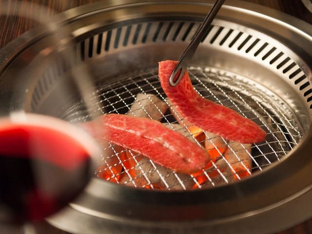 大阪燒肉 大阪必食燒肉 大阪燒肉好吃 大阪BBQ 燒肉吃到飽 炭火燒肉蔓牛